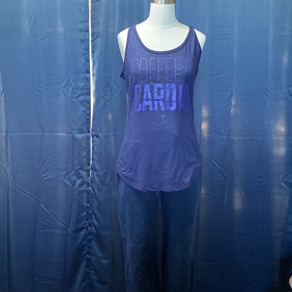 Old Navy Active Razor-back Graphic Tank - Picture 2 of 3